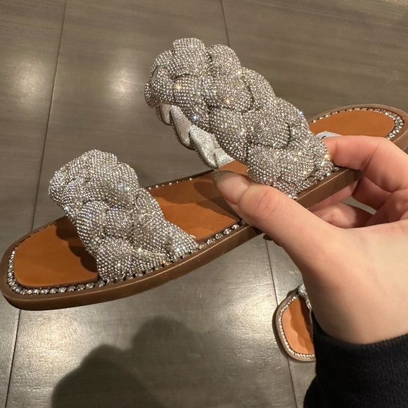 Steve Madden- newbie silver rhinestone sandals size 5.5 - Picture 10 of 10